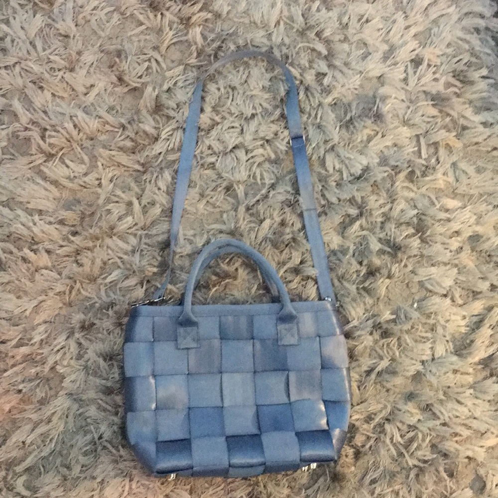 Harvey’s seatbelt purse